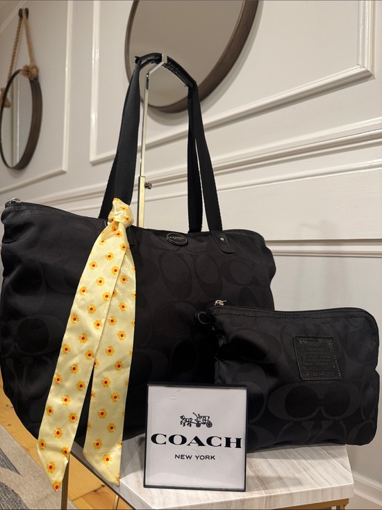 Coach Handbags - Coach Bag Getaway Black Signature Nylon Packable Weekender Tote Set
